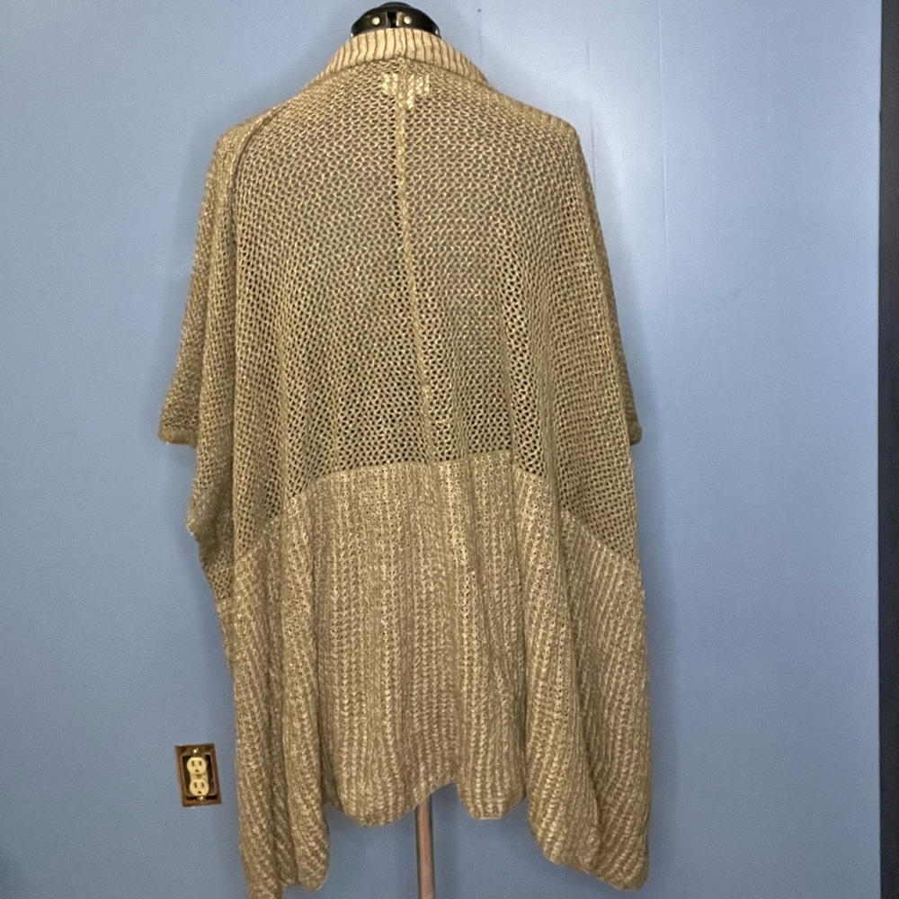 Universal Threads Kimono - Picture 4 of 4